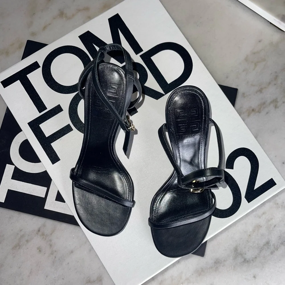 Givenchy 4G Chain-Heel Leather Sandals in Black/Gold - Picture 10 of 15